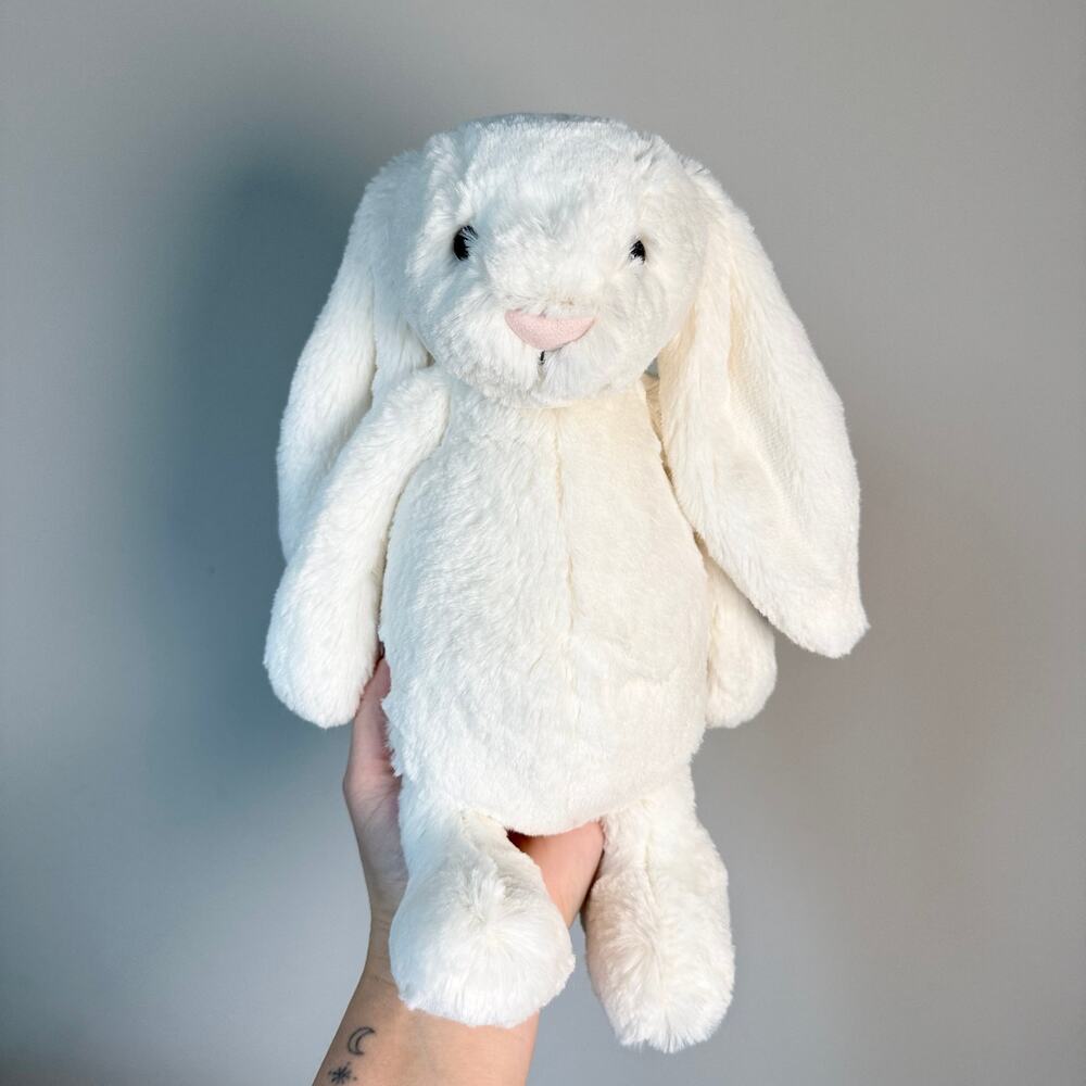 AUTHENTIC Jellycat Cream Bashful Bunny - NWT - medium FAST SHIPPING!
